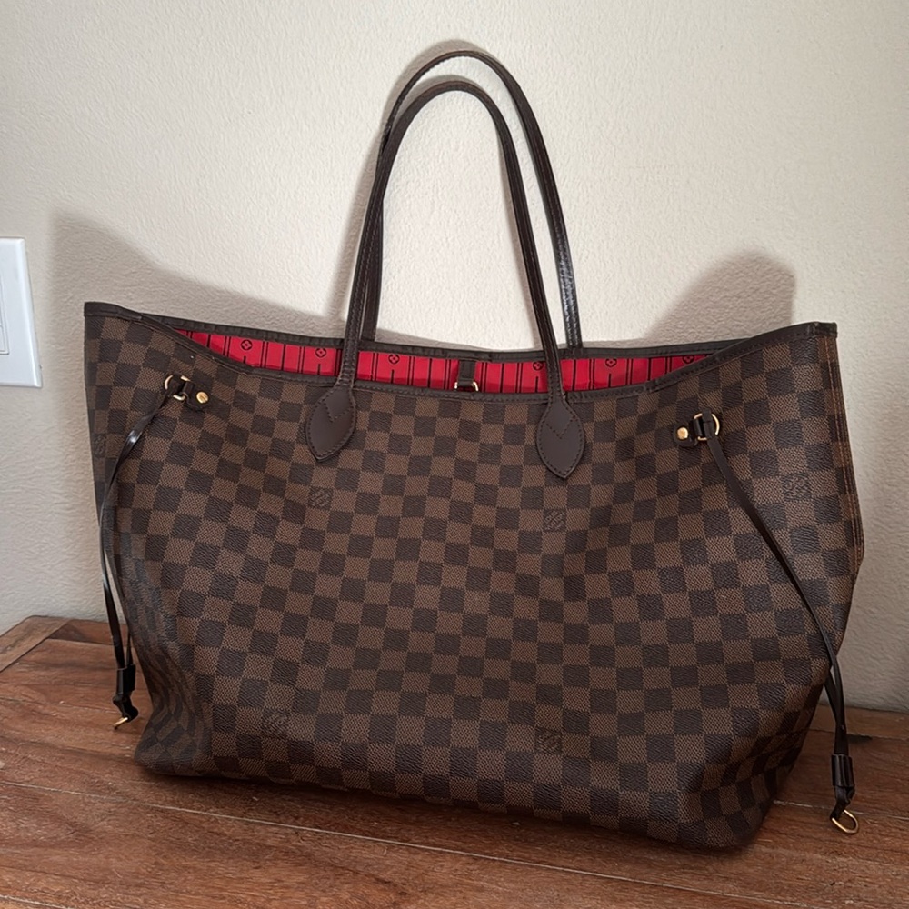 Pre-owned Authentic Never Full GM tote bag